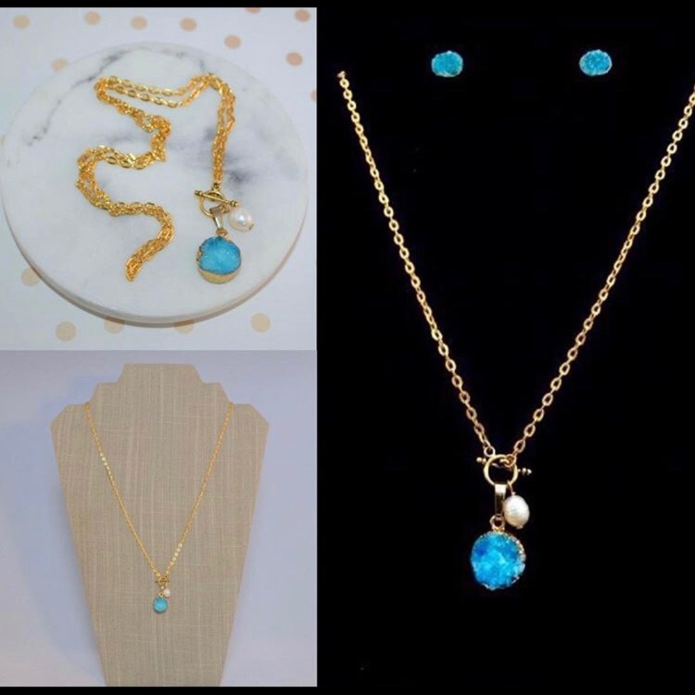 “Waverly” Aqua Druzy Pendant w/ Gold Necklace